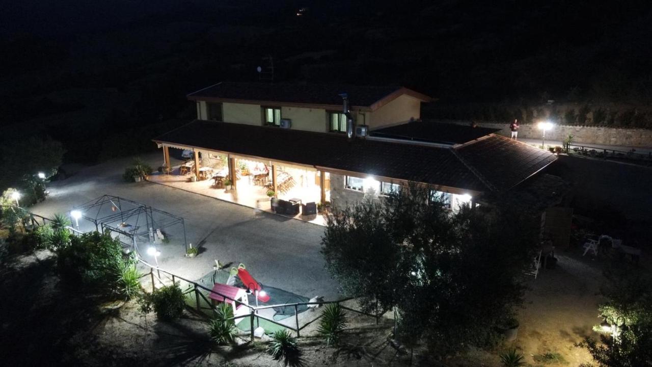 Agriturismo La Vallata Masseria Scilva ภายนอก รูปภาพ